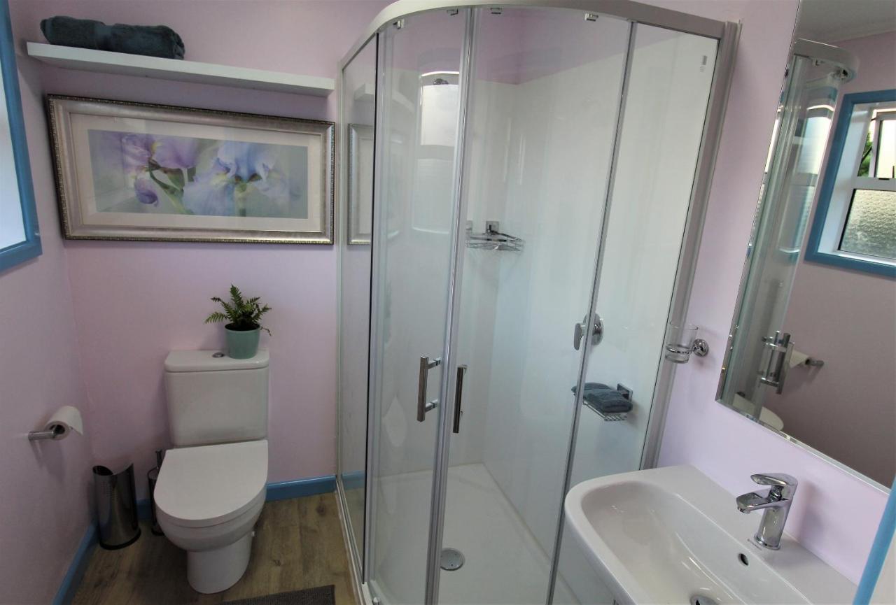 Labyrinth Gardens Guest House Такака Екстер'єр фото