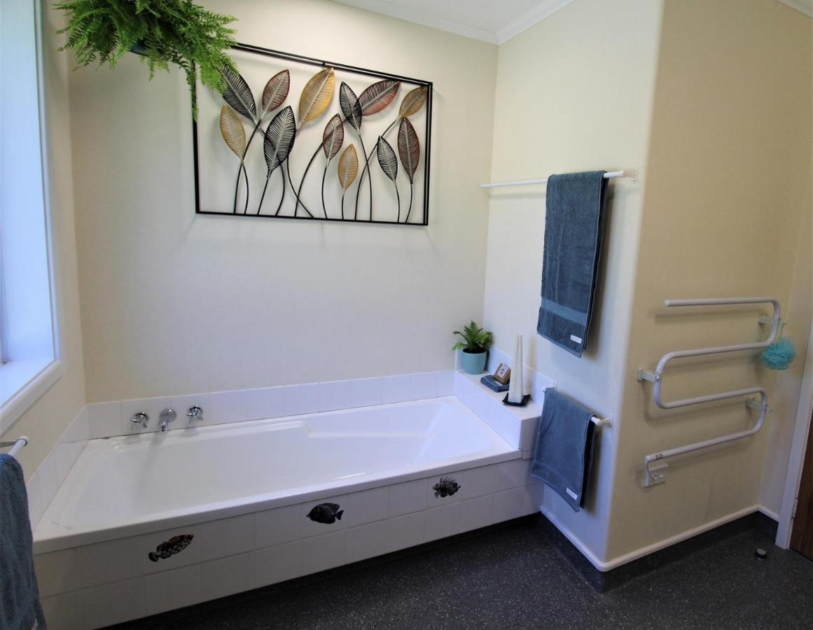 Labyrinth Gardens Guest House Такака Екстер'єр фото